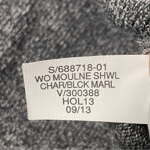 Banana Republic Black Gray Marled Sweater 100% Extra Fine Merino Wool Size M - Picture 8 of 8